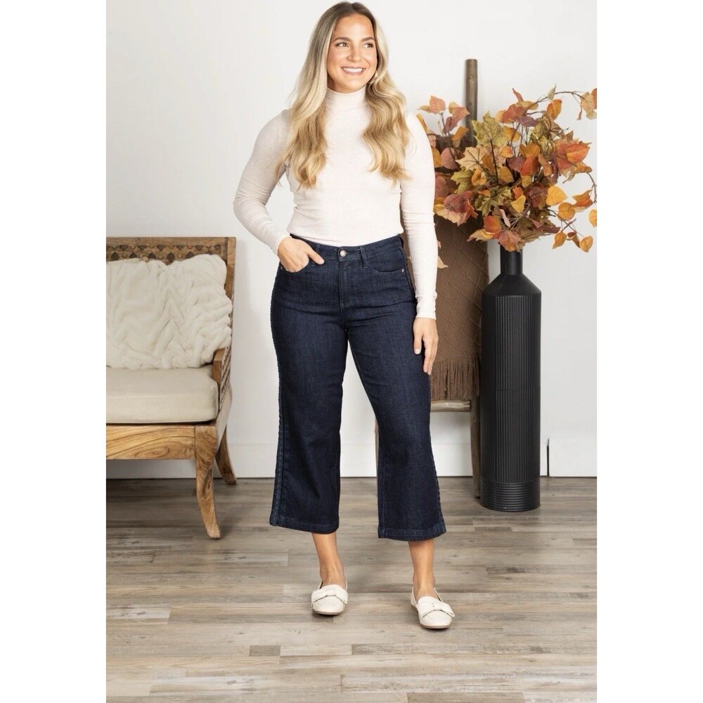 Judy Blue Jeans 7x25 Hi Rise Style 88851 Blue Wide Leg Braided Side Cropped EUC